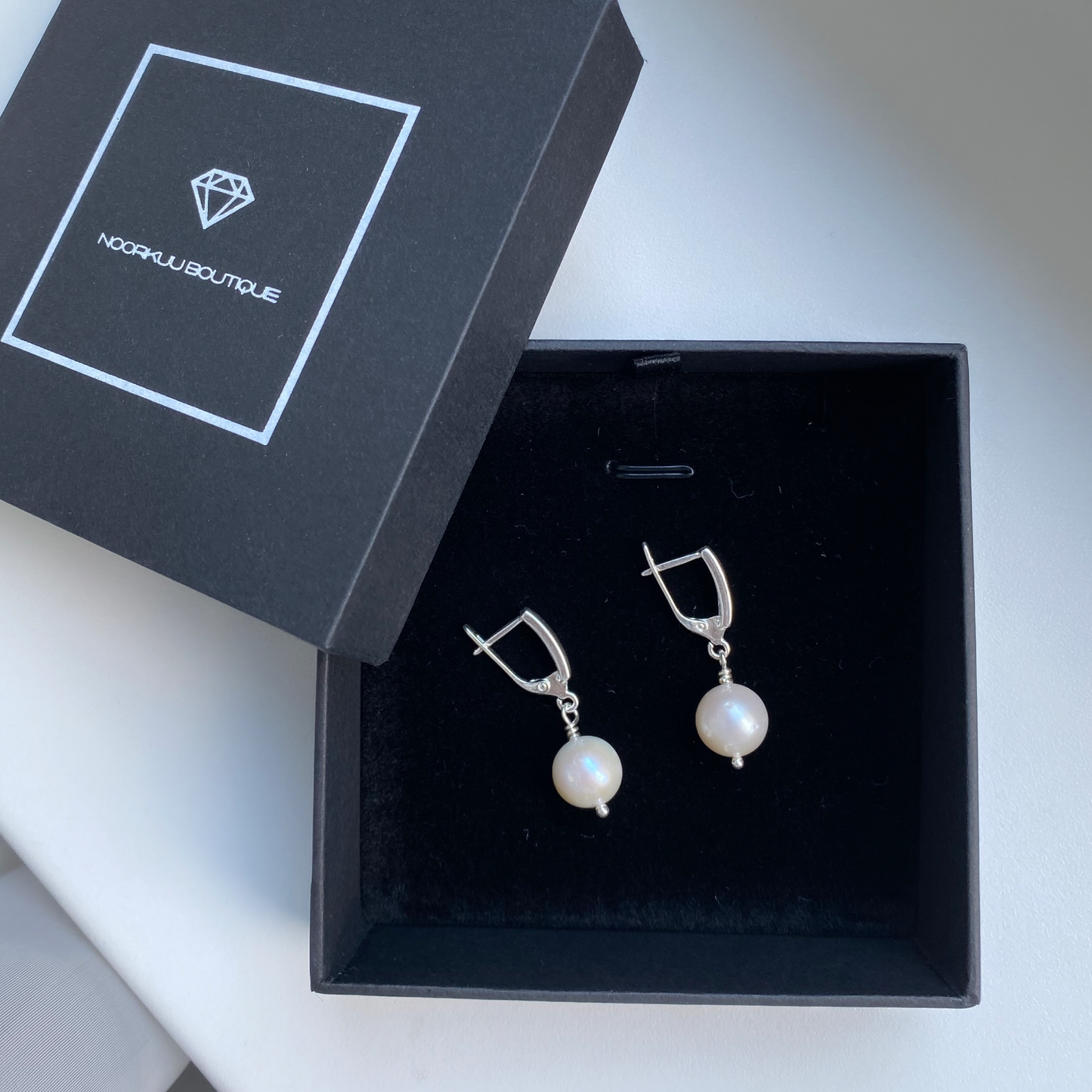 925 sterling silver earrings with natural pearls