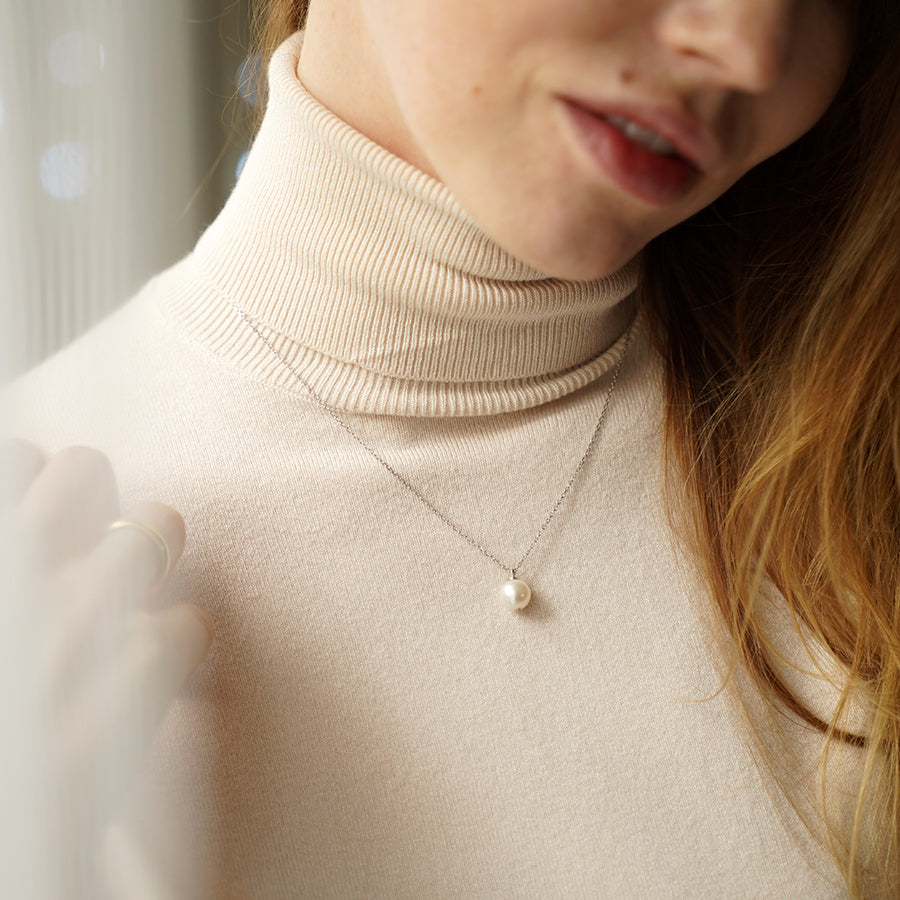 Elegants 925 proves sudraba kulons ar dabīgo pērli