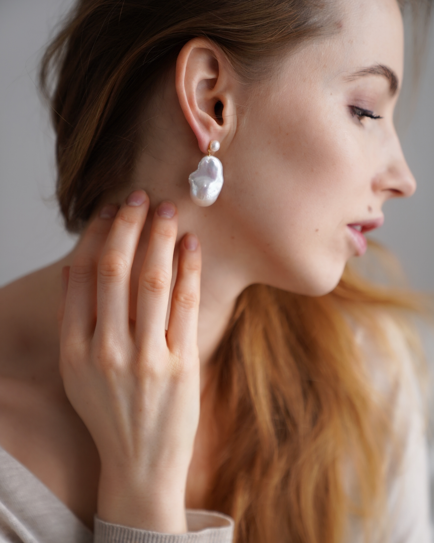 Kullatud kõrvarõngad baroque pärliga