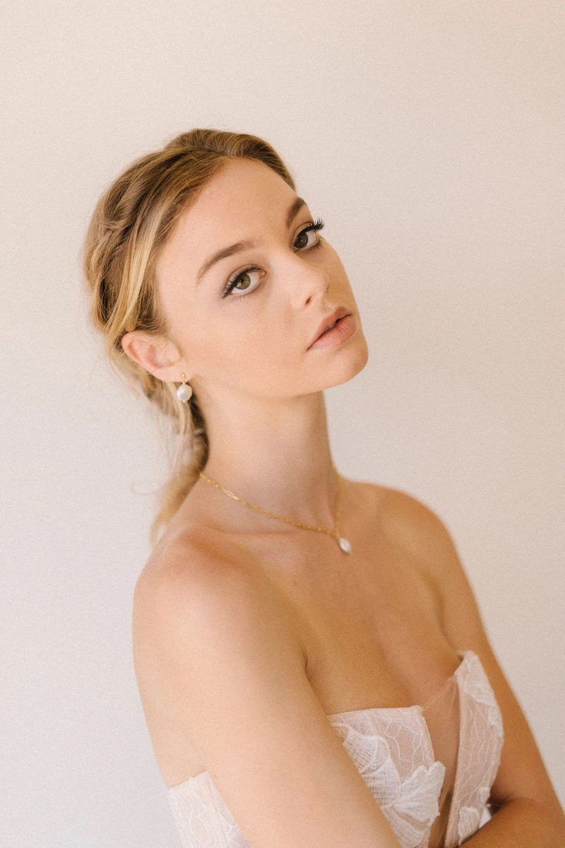 Paauksuoto sidabro auskarai su gėlavandeniais perlais