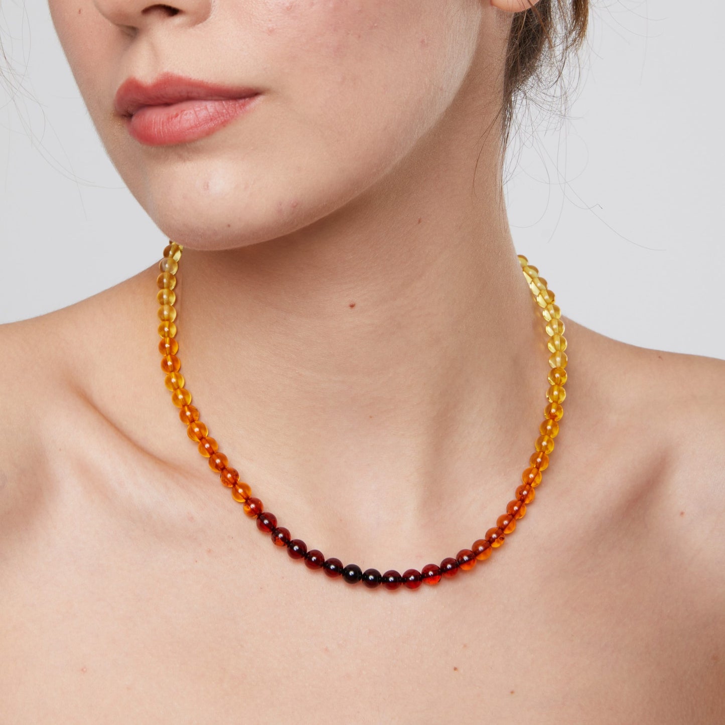 Natural amber necklace "Dolce"