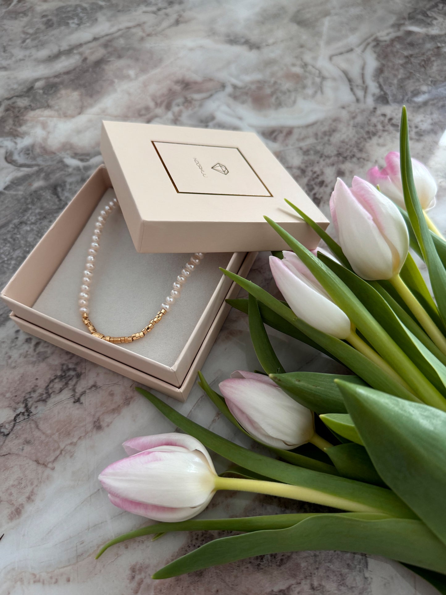 Natūralių perlų vėrinys "Tati"