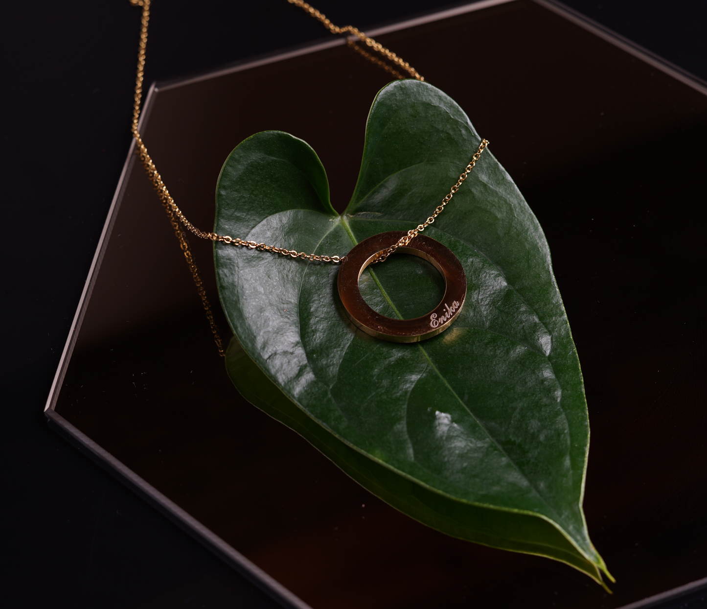 Paauksuotas pakabukas su Jūsų išgraviruotu tekstu