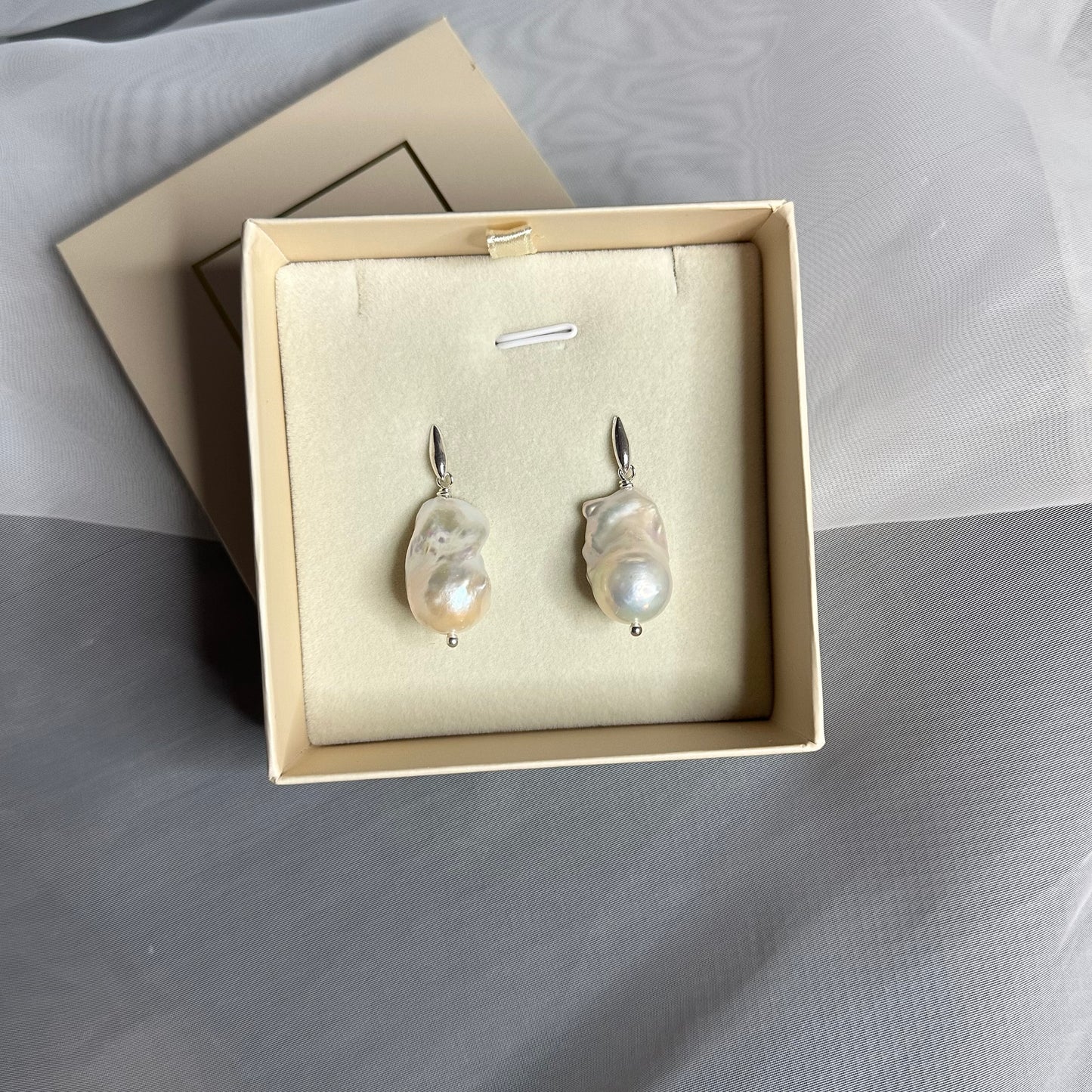 Pärliga kaunid hõbekõrvarõngad 925