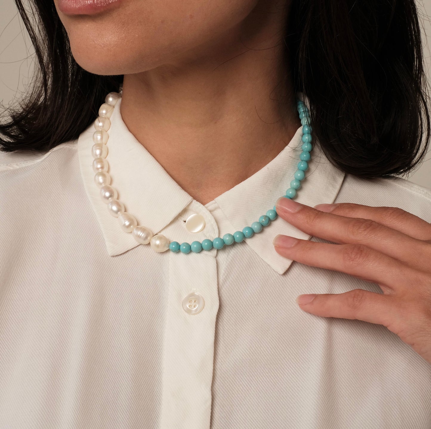 Kaelakee "Anette" (pärlid ja magnesiit)