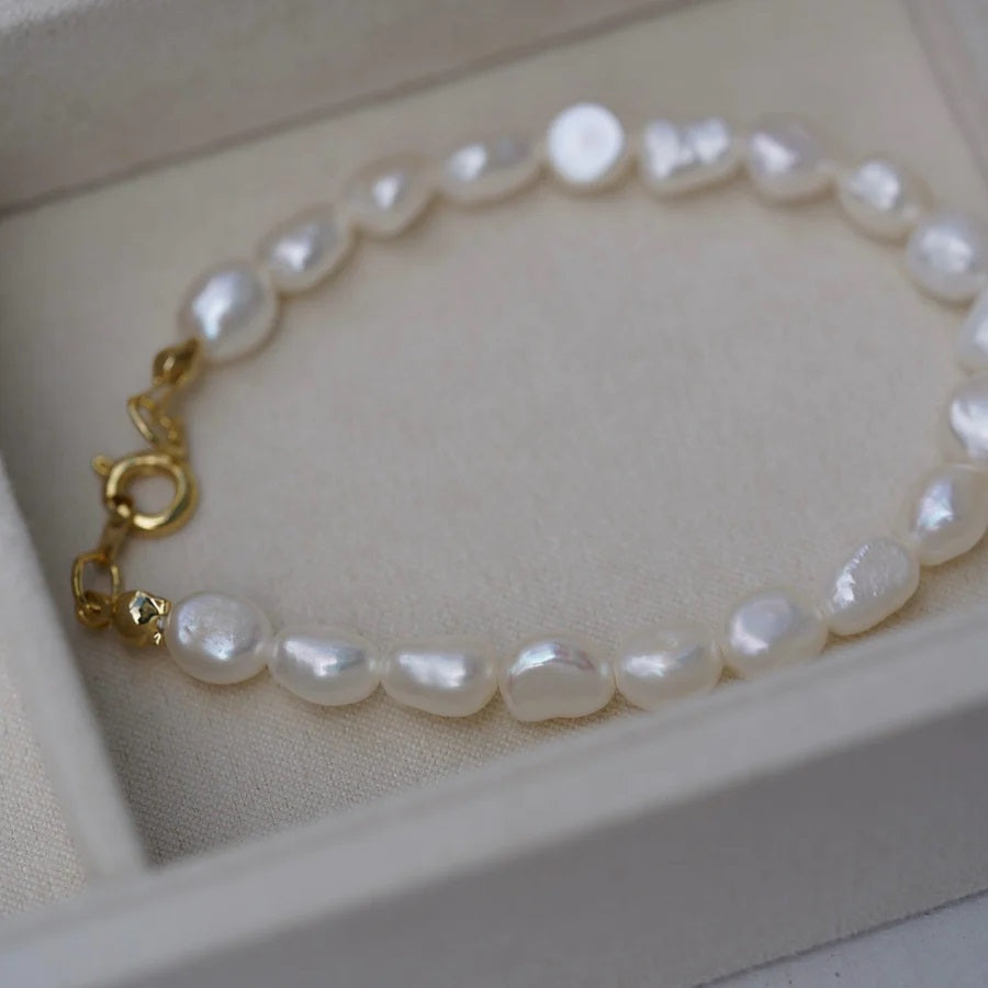 Pärlitest käevõru + 925 hõbedetailid "Marina"