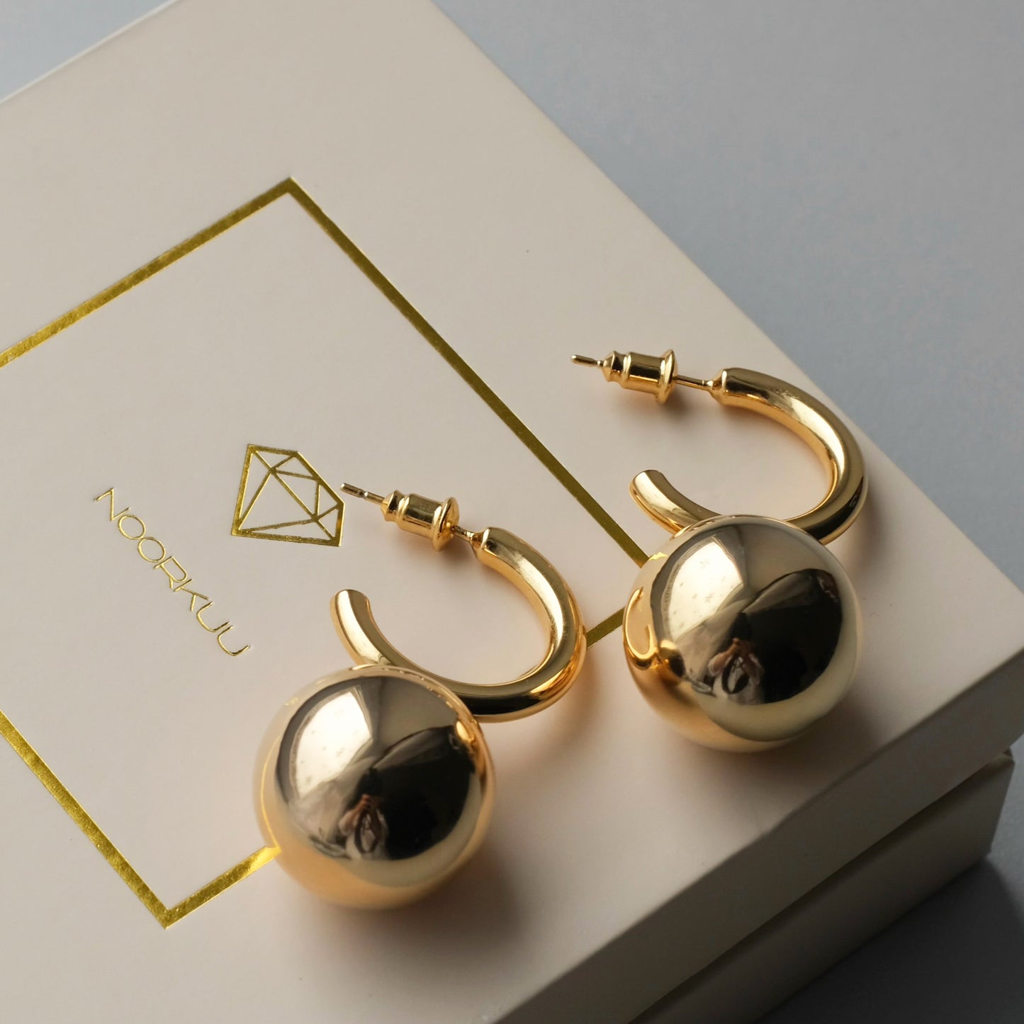 Earrings "Golden ball"