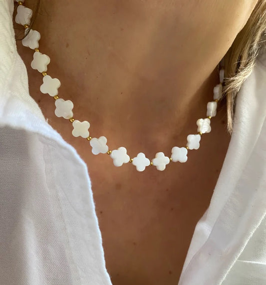 Vėrinys iš natūralaus perlamutro "Cross"