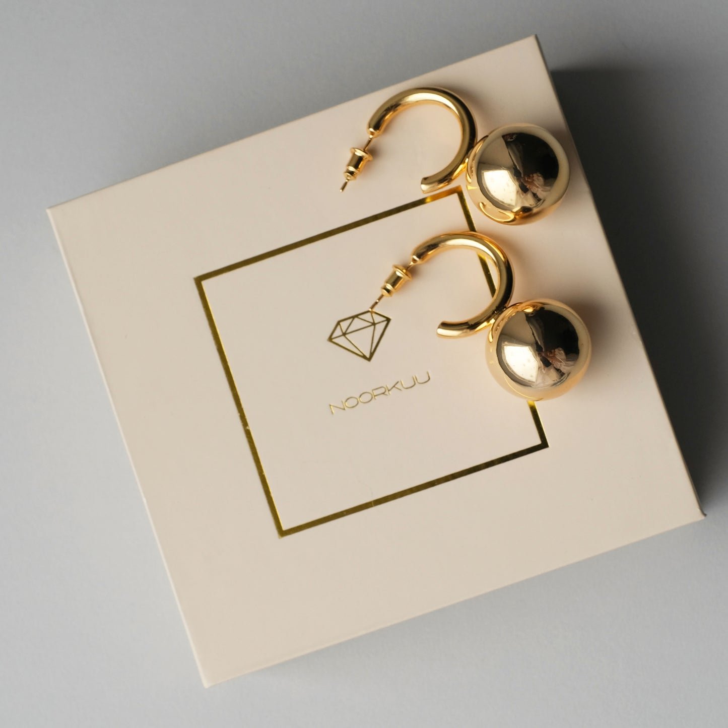 Earrings "Golden ball"