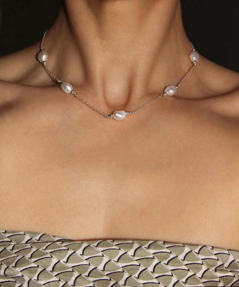 Sudraba ķēdīte ar dabīgām pērlēm