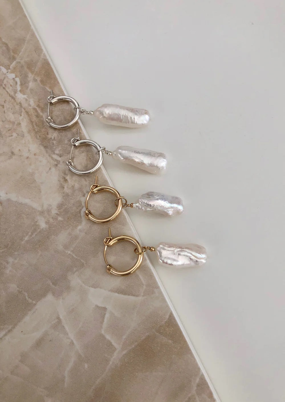 Kullatud kõrvarõngad baroque pärliga