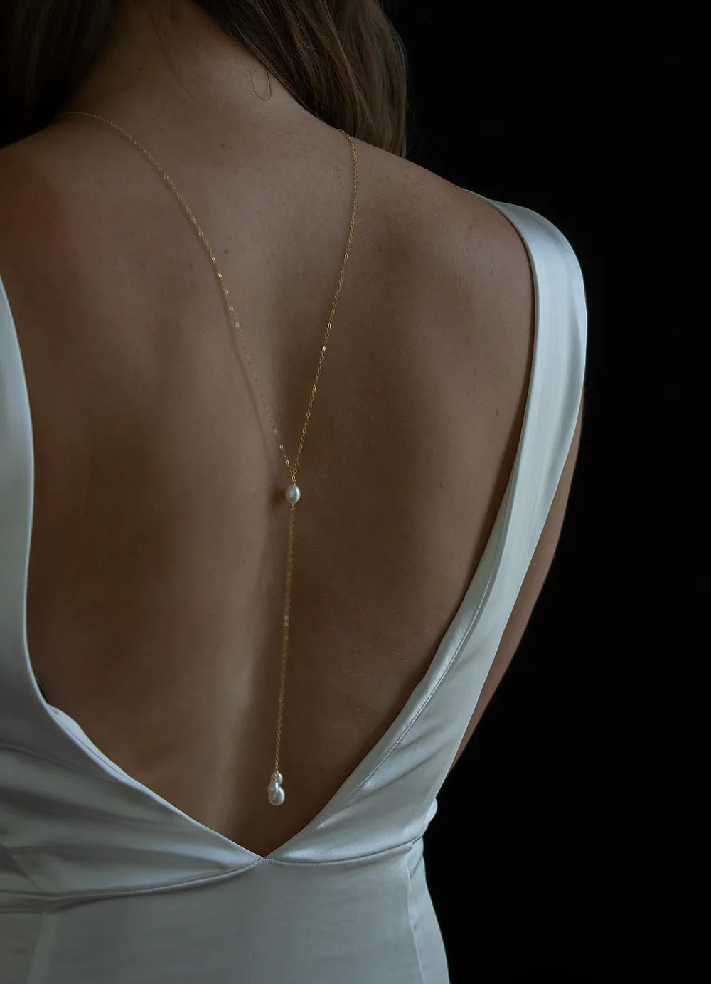 Kaelakee pärlitega lahtise seljaga kleidile "Wedding 1"