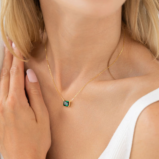 Hõbedast kullatud kaelaehe "Green crystal"