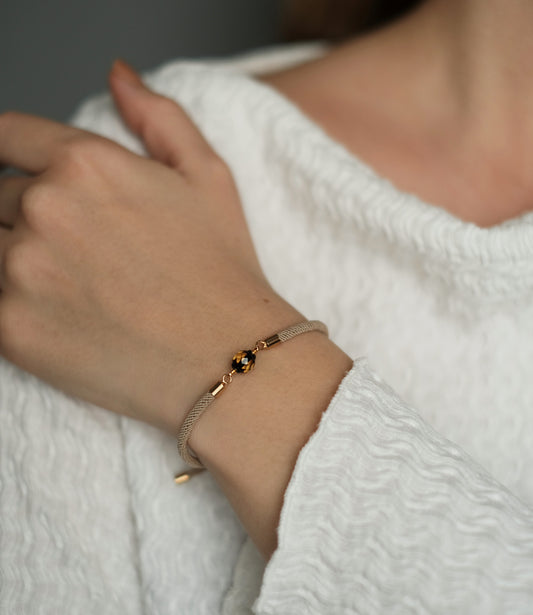 Beež käevõru merevaiguga