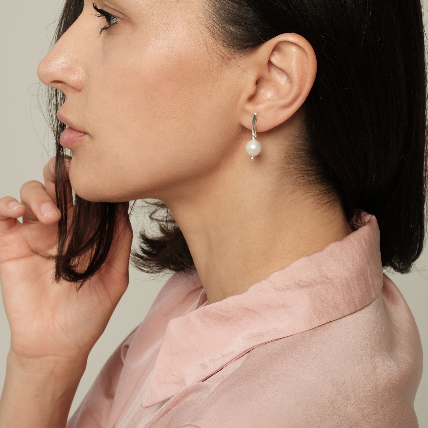 Kaunid pärlitega hõbekõrvarõngad