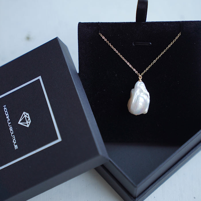 Paauksuota grandinėlė su natūraliu Baroque perlu, 2-3cm