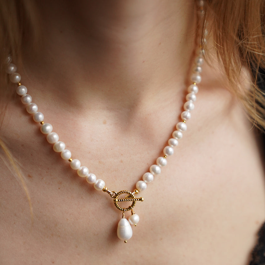 Dabīgo pērļu kaklarota