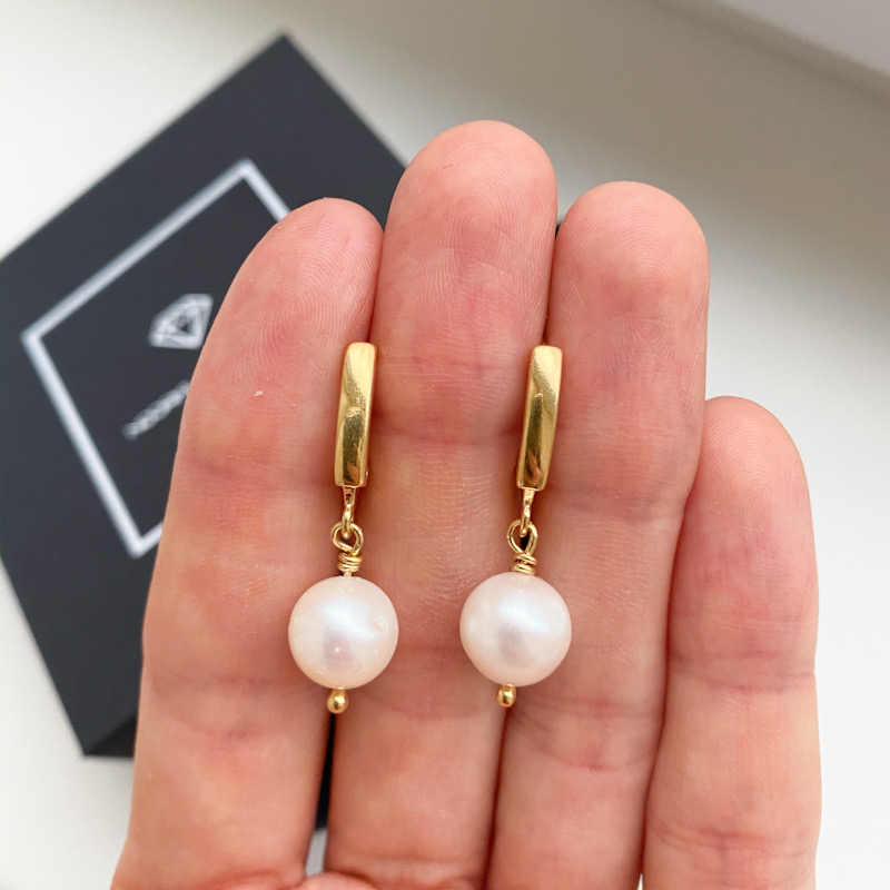 Kaunid kullatud hõbekõrvarõngad pärligaa