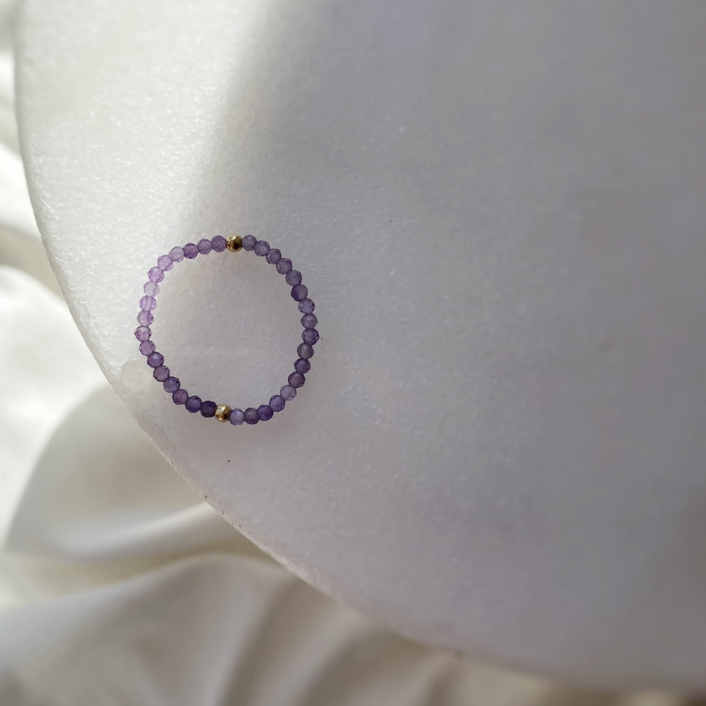 Ametüstist sõrmus + kullatud detail