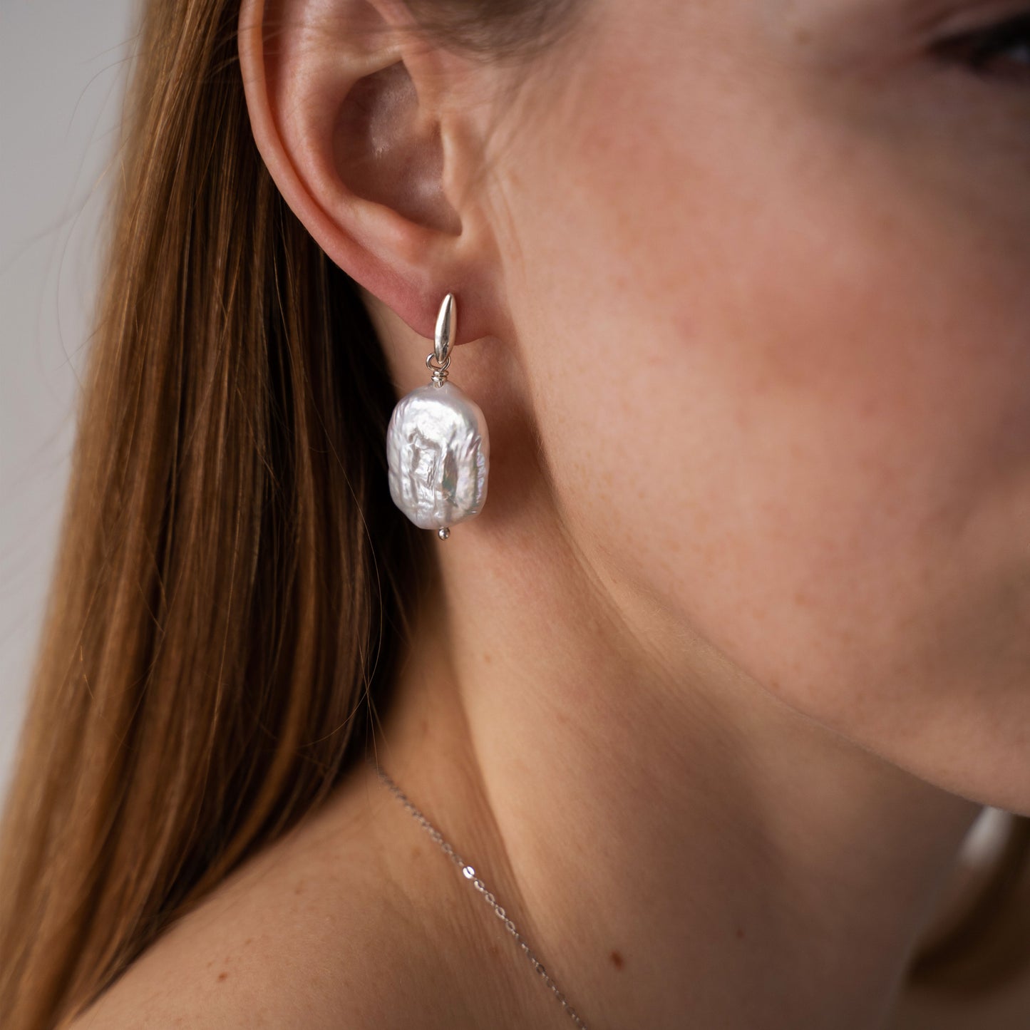 Pärliga kaunid hõbekõrvarõngad