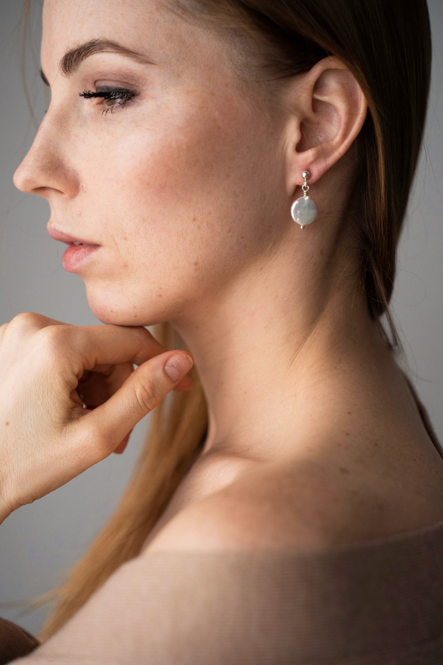 925 prabos sidabriniai auskarai su natūraliais perlais