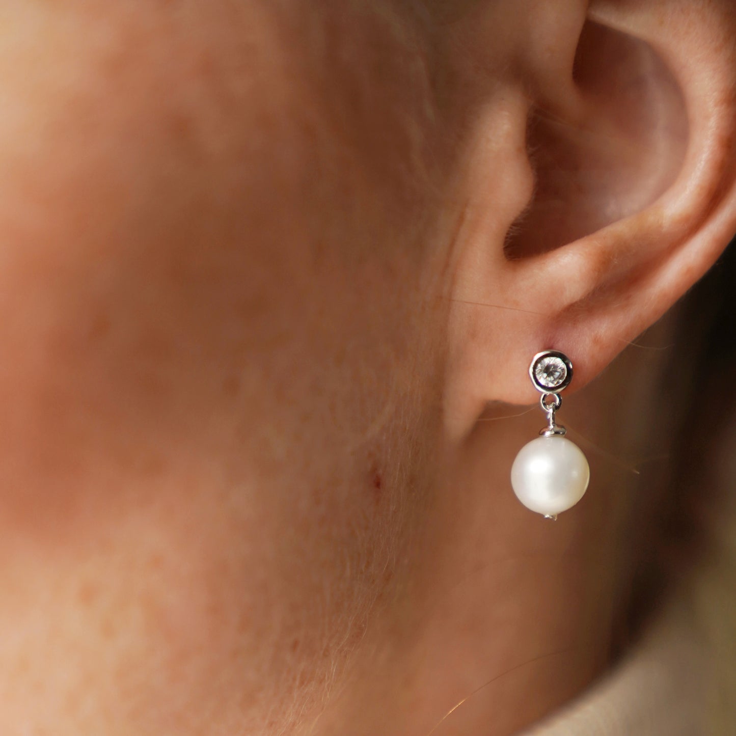 925 sterling silver earrings with natural pearls