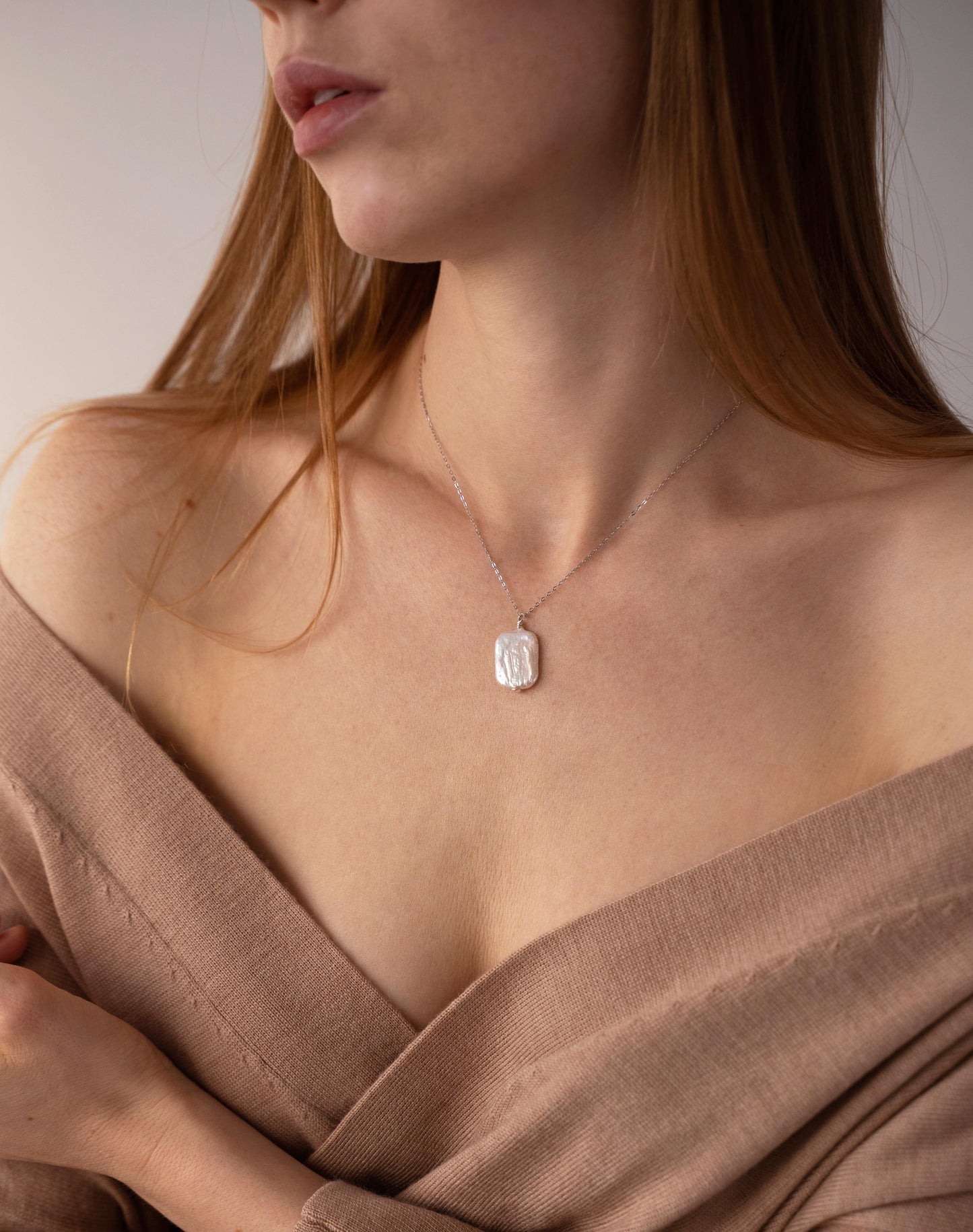 Elegantne 925 hõbedast ripats naturaalse Baroque pärliga