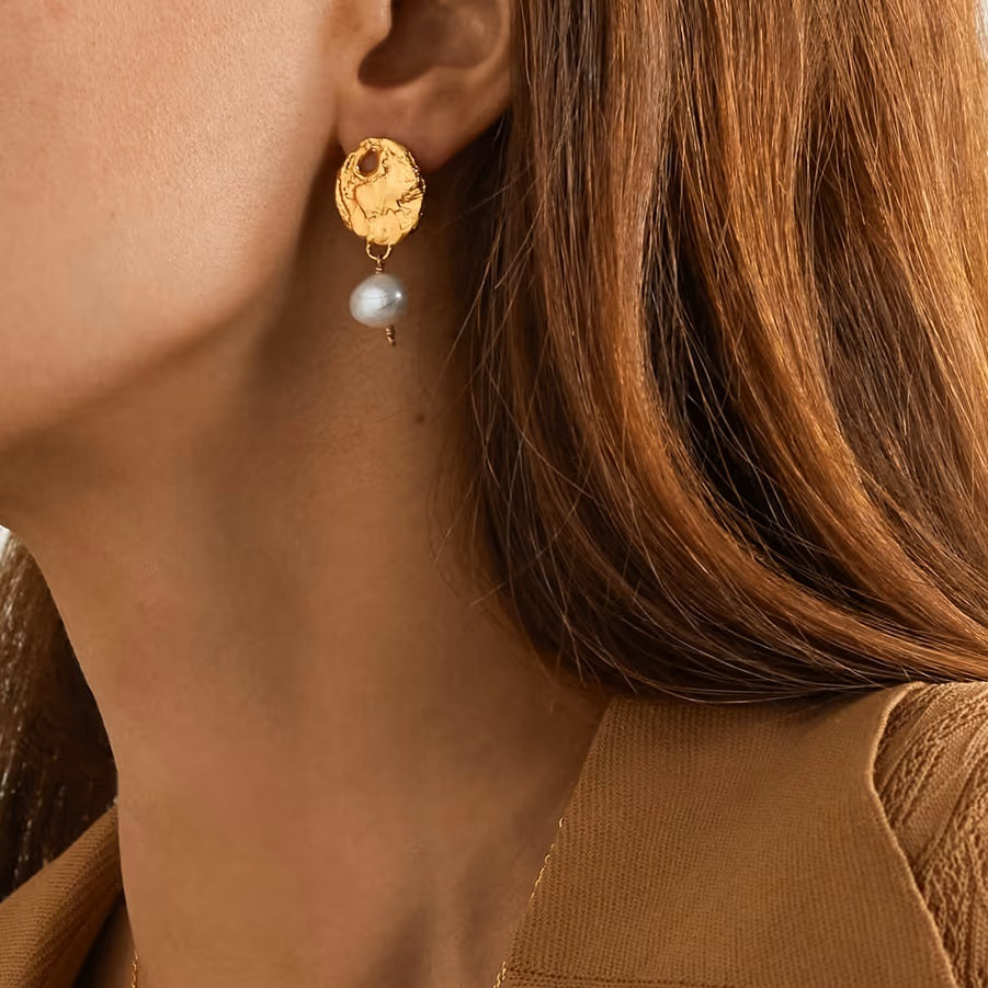 Kullatud kõrvarõngad pärliga "Jacky"