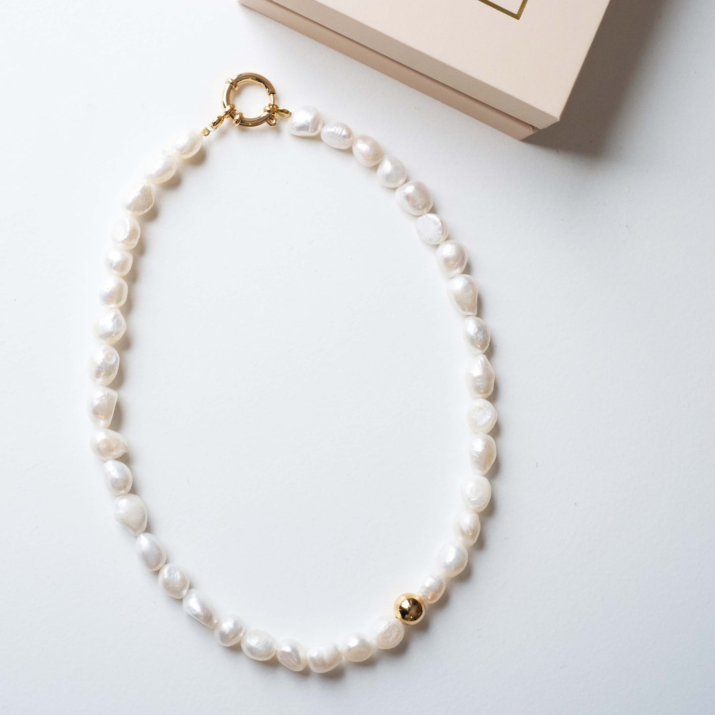 Dabīgo pērļu kaklarota "Adeline"