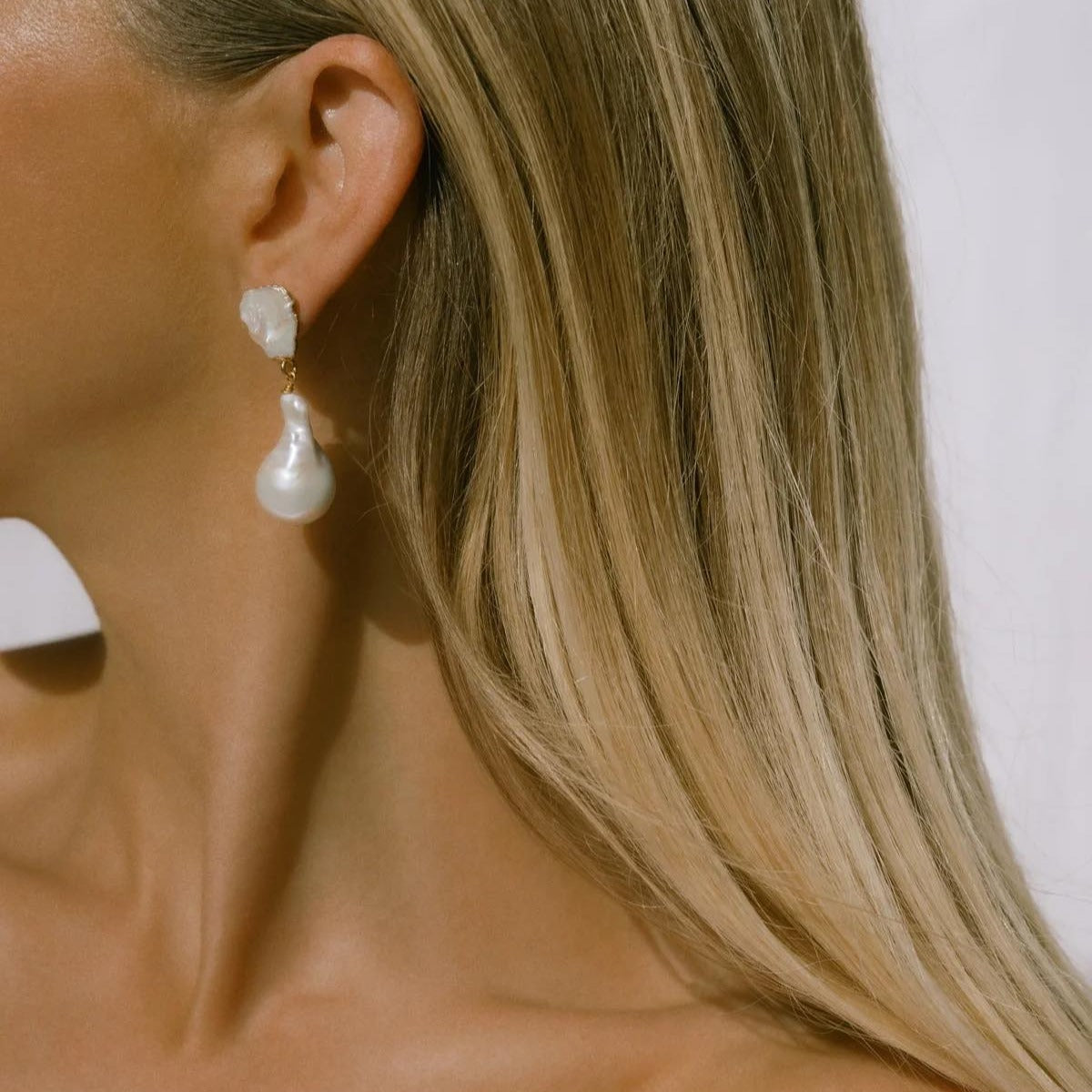 Paauksuoti auskarai su natūraliais perlais "Eliana"