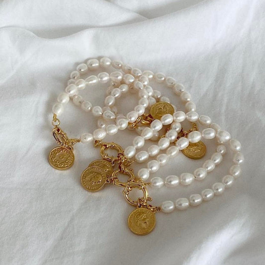 Natūralių perlų apyrankė "Erika"