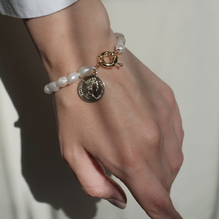 Natūralių perlų apyrankė "Erika"