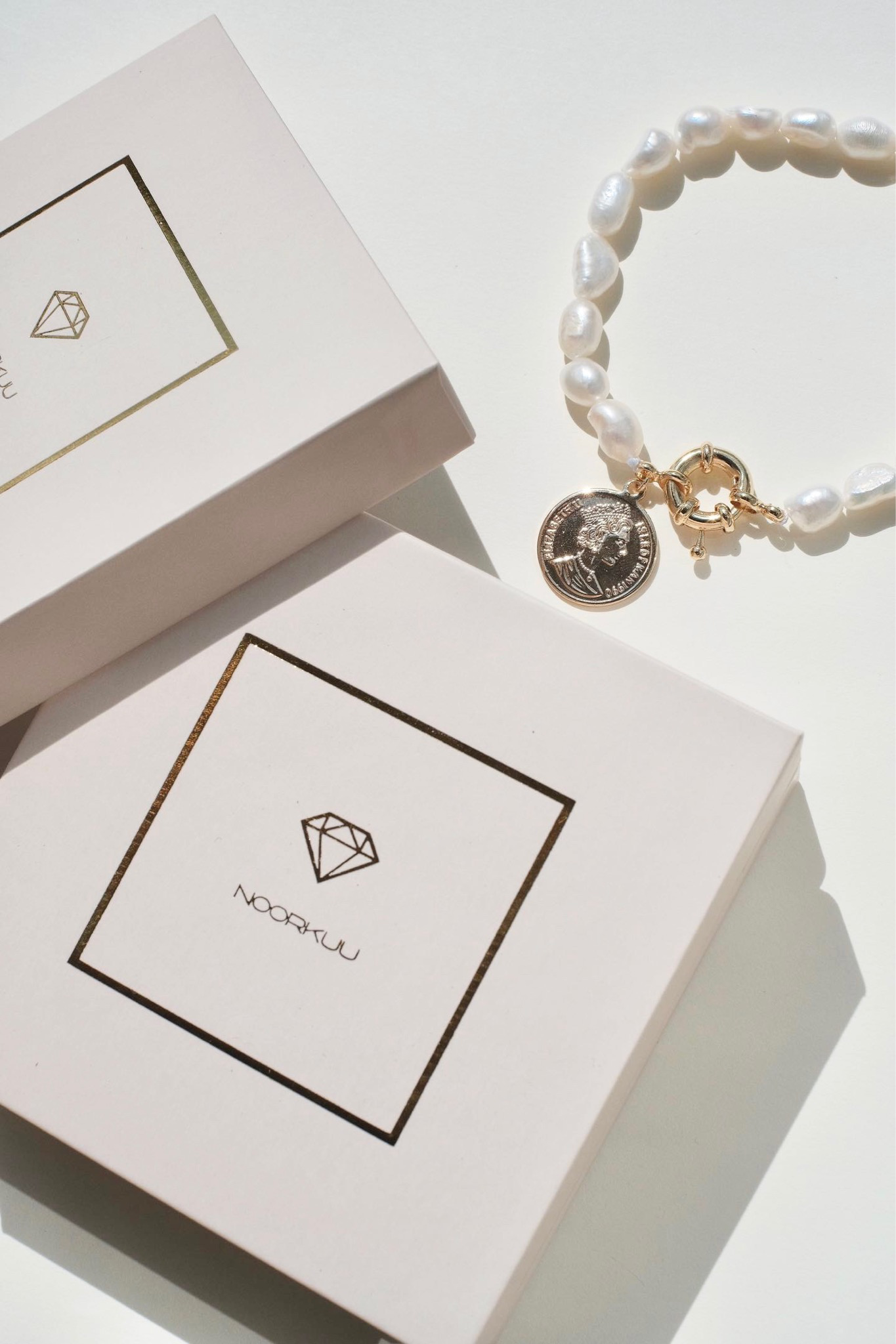 Natūralių perlų apyrankė "Erika"