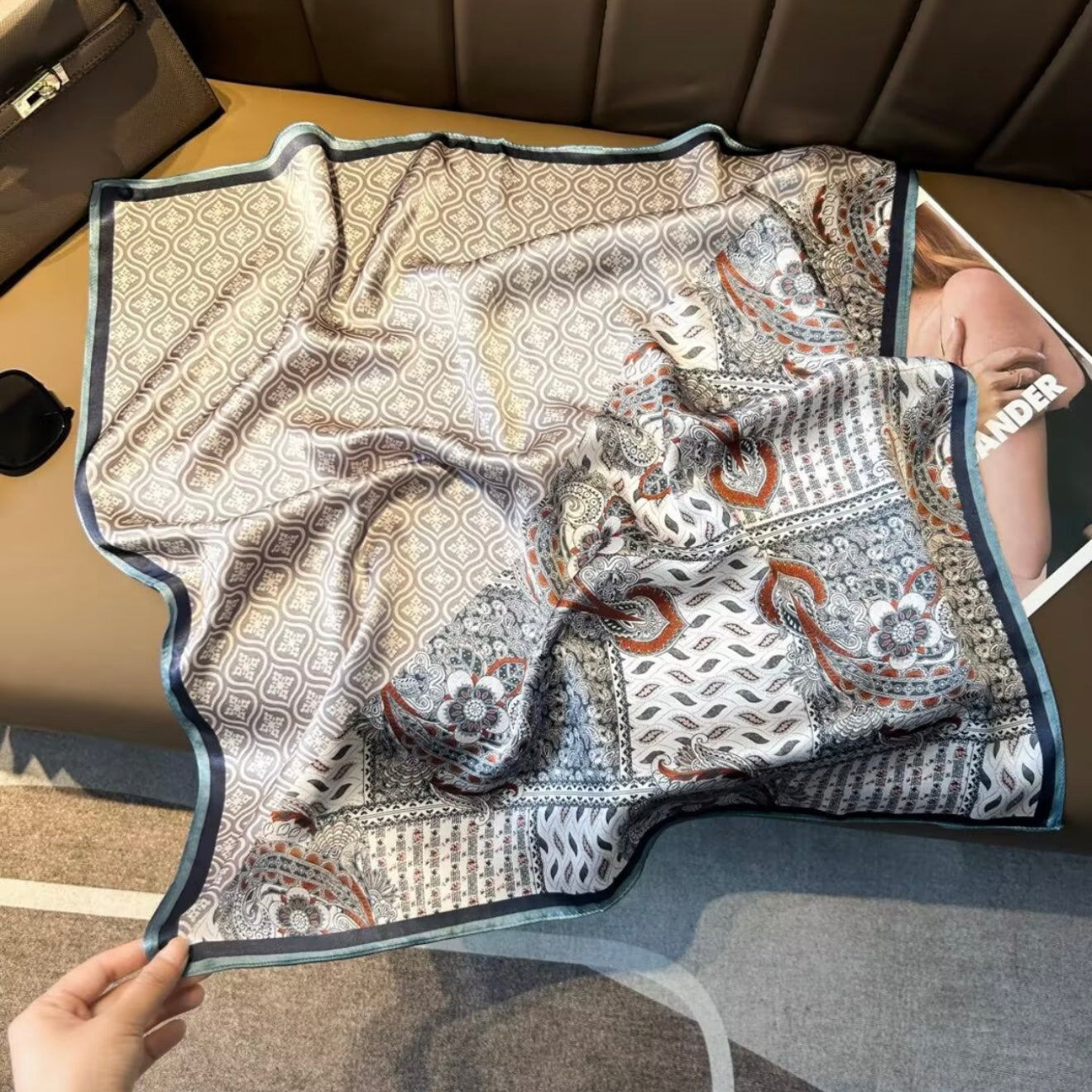 100% siidisall "Textured"