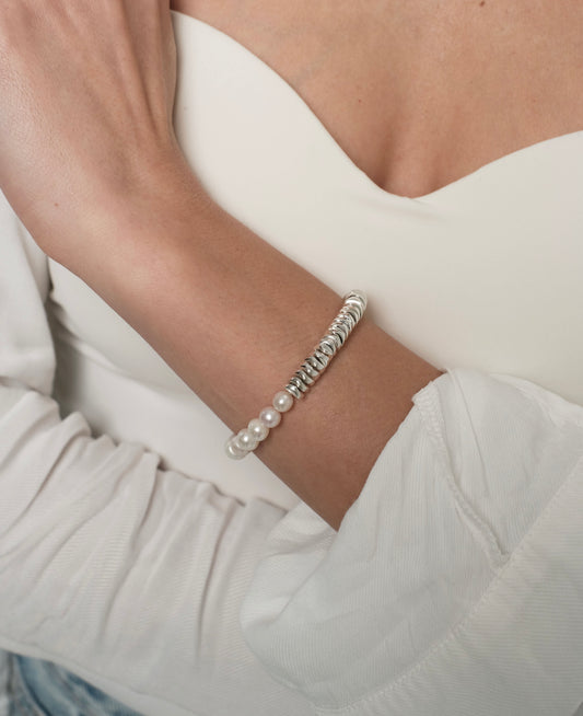 Hematite and pearl bracelet "Silver"