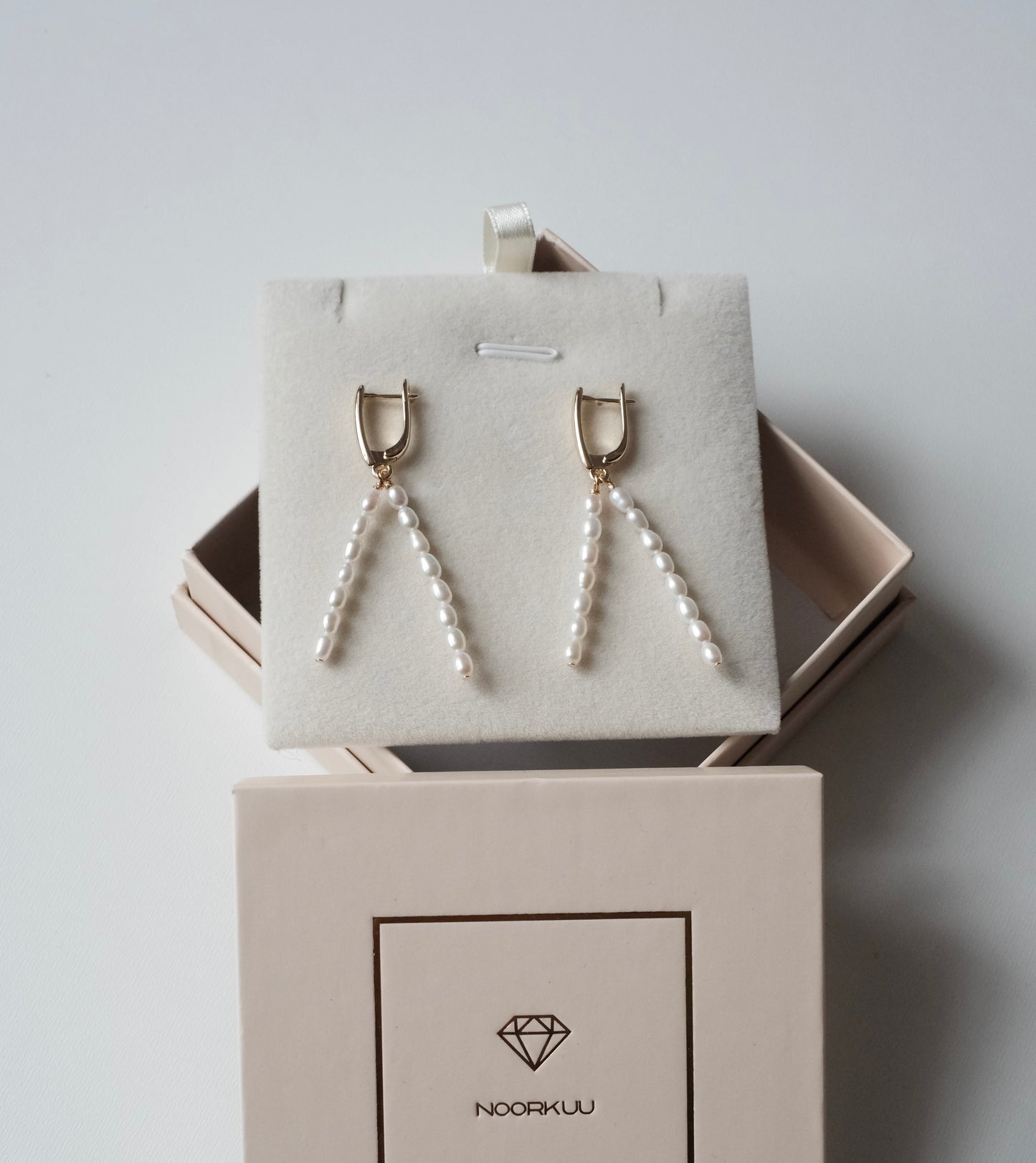 Apzeltīti auskari ar dabīgām pērlēm "Longy 2"