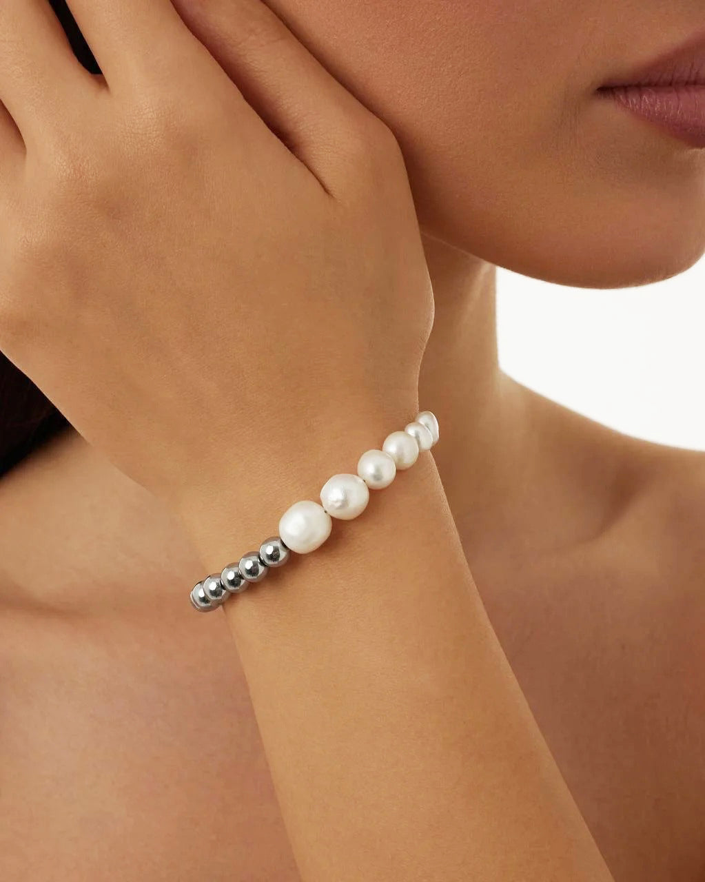 Terahertsikivi käevõru 12