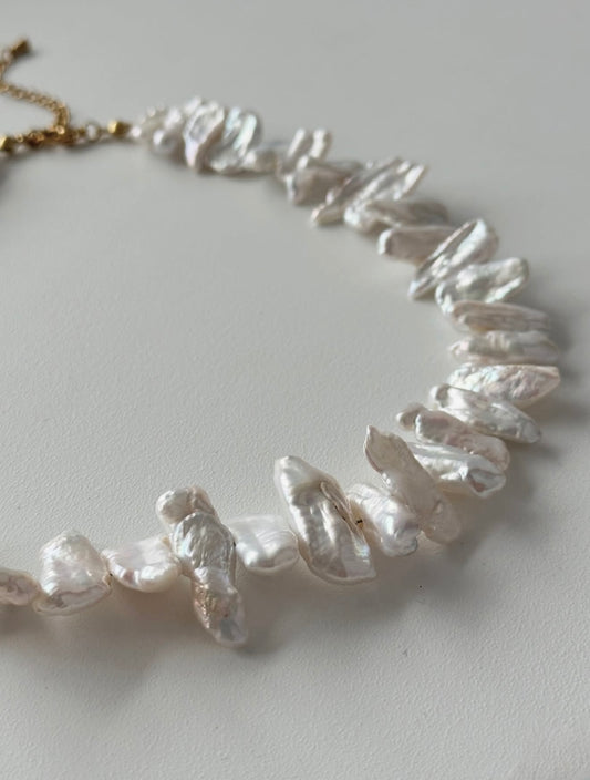 Natūralių perlų vėrinys "Nino"