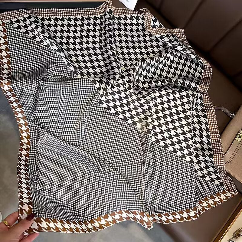 100% šilkinė skarelė "Classic 1"