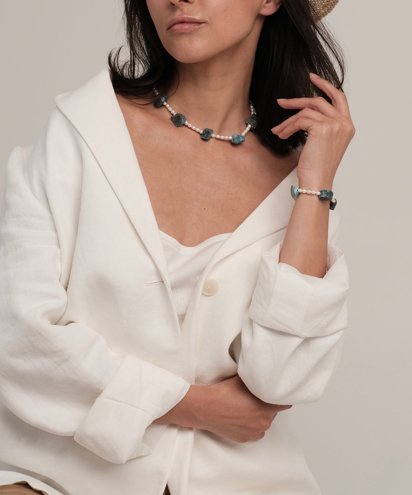 Natural pearl and apatite necklace "Roy"