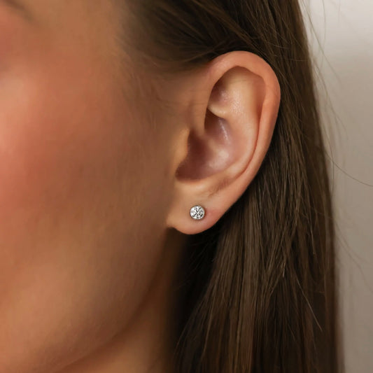 Sterling silver earrings 4mm
