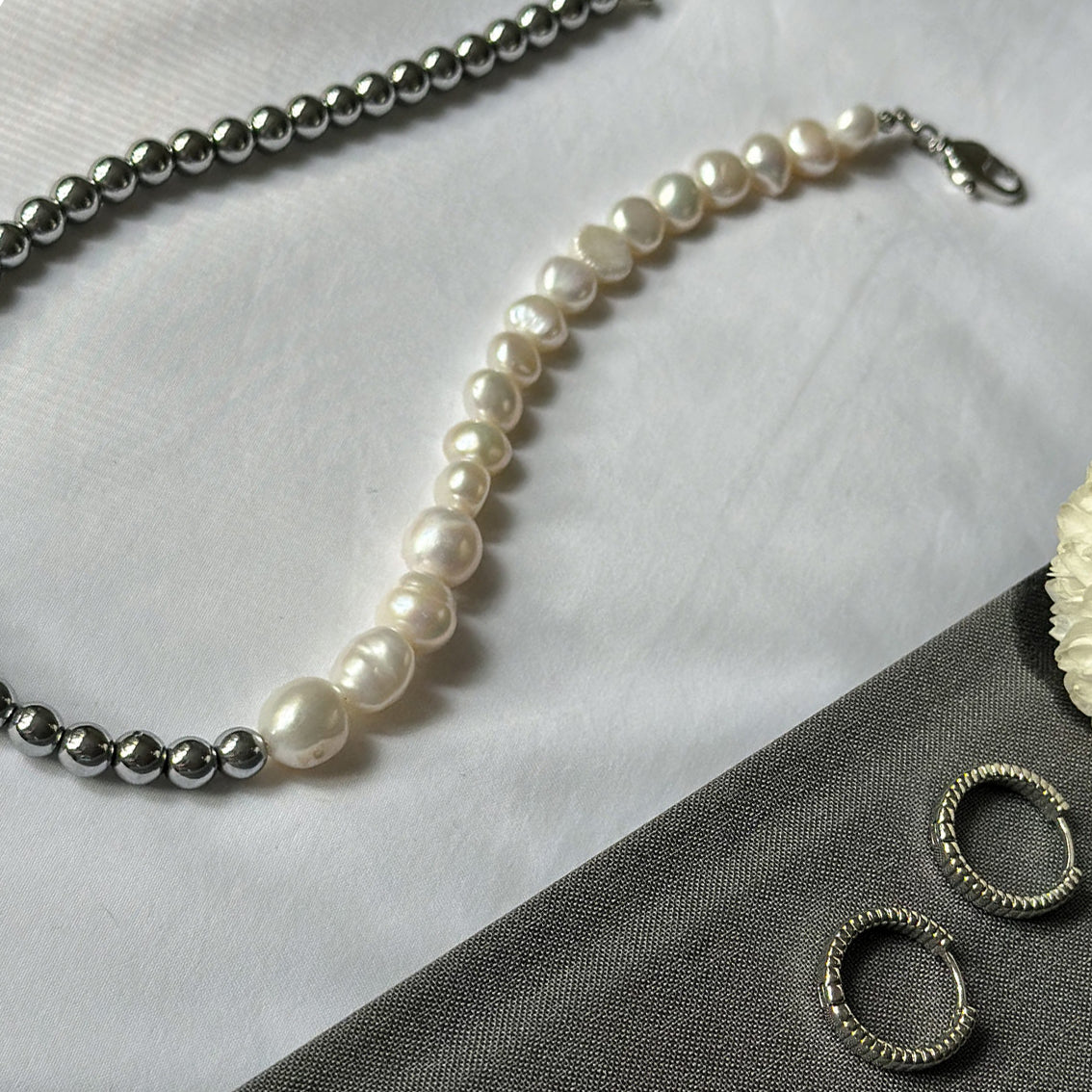 Dabīgo pērļu un teraherca kaklarota 12