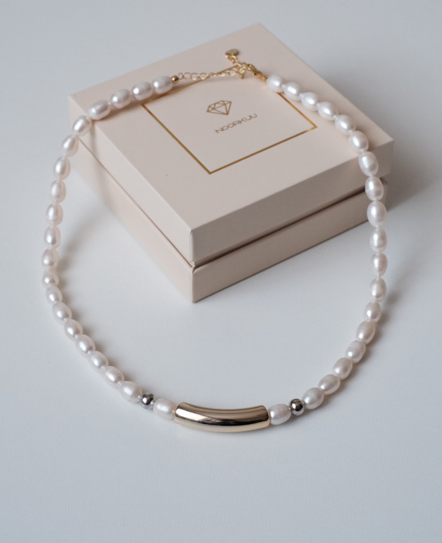 Natural pearl necklace "Classy 1"