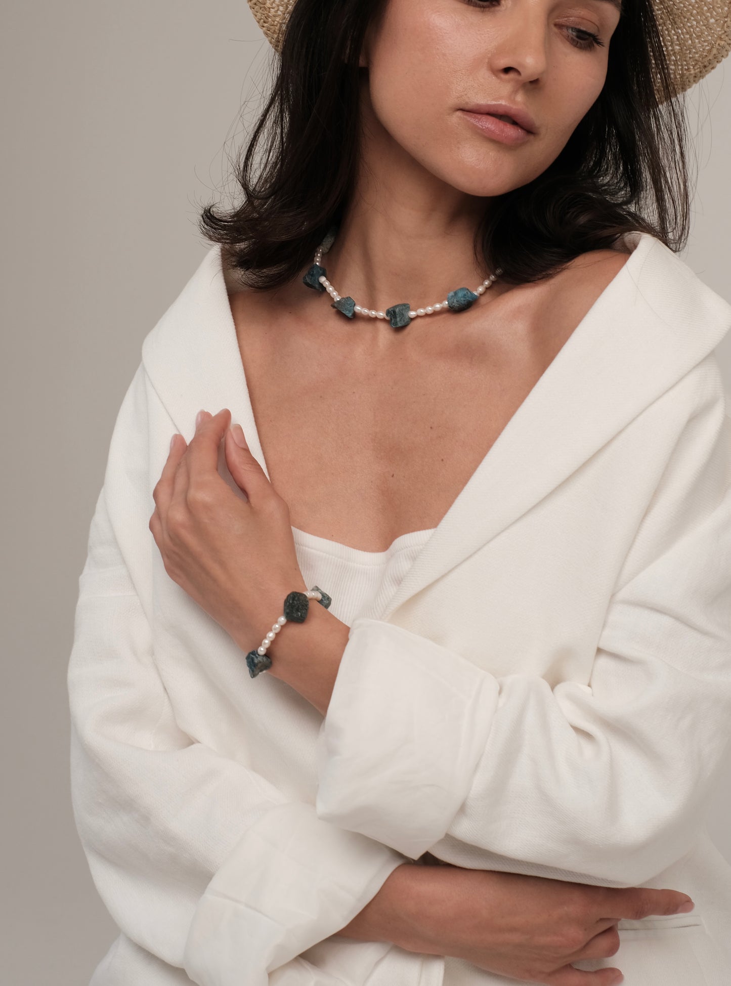 Natural pearl and apatite necklace "Roy"
