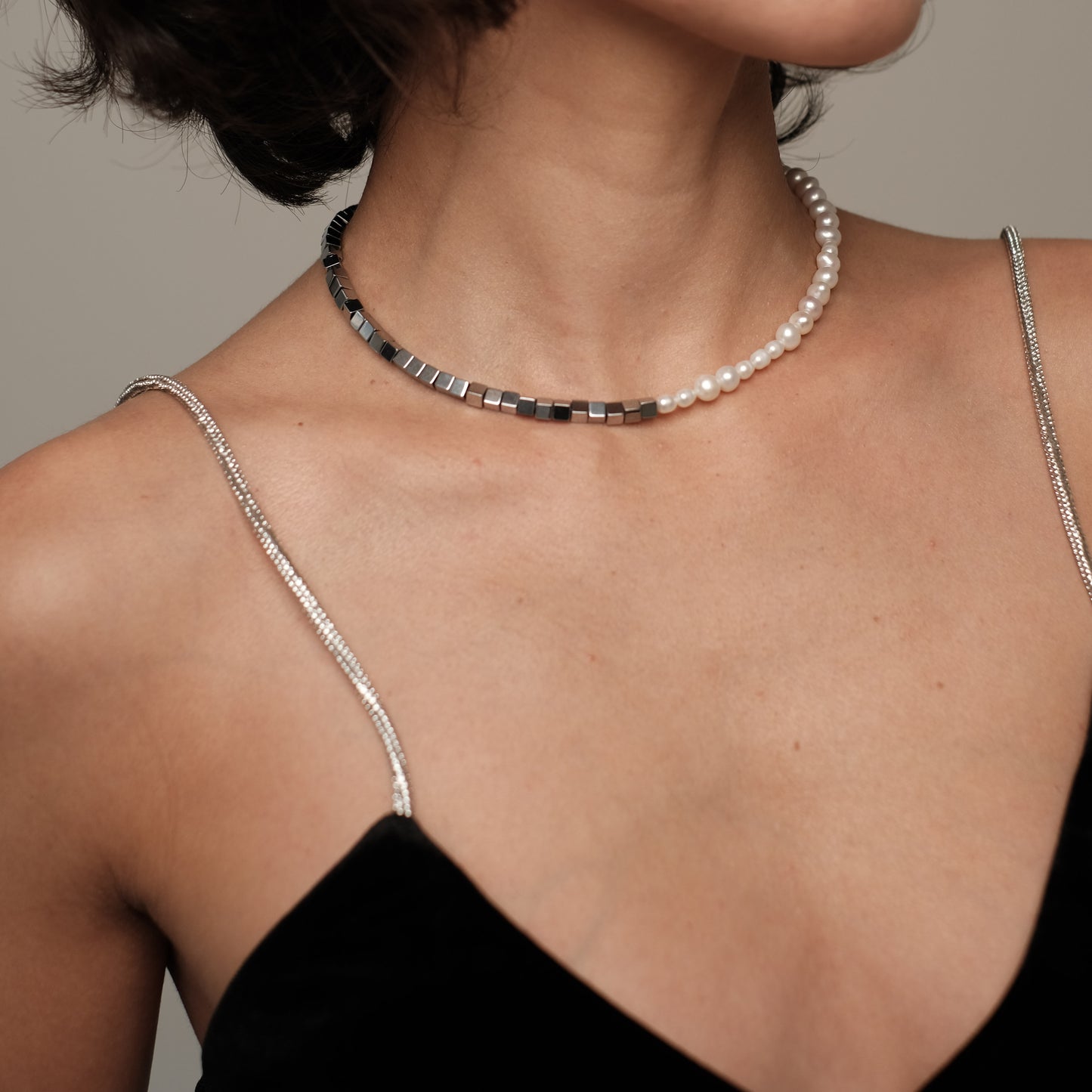 Natural pearl and hematite necklace 1