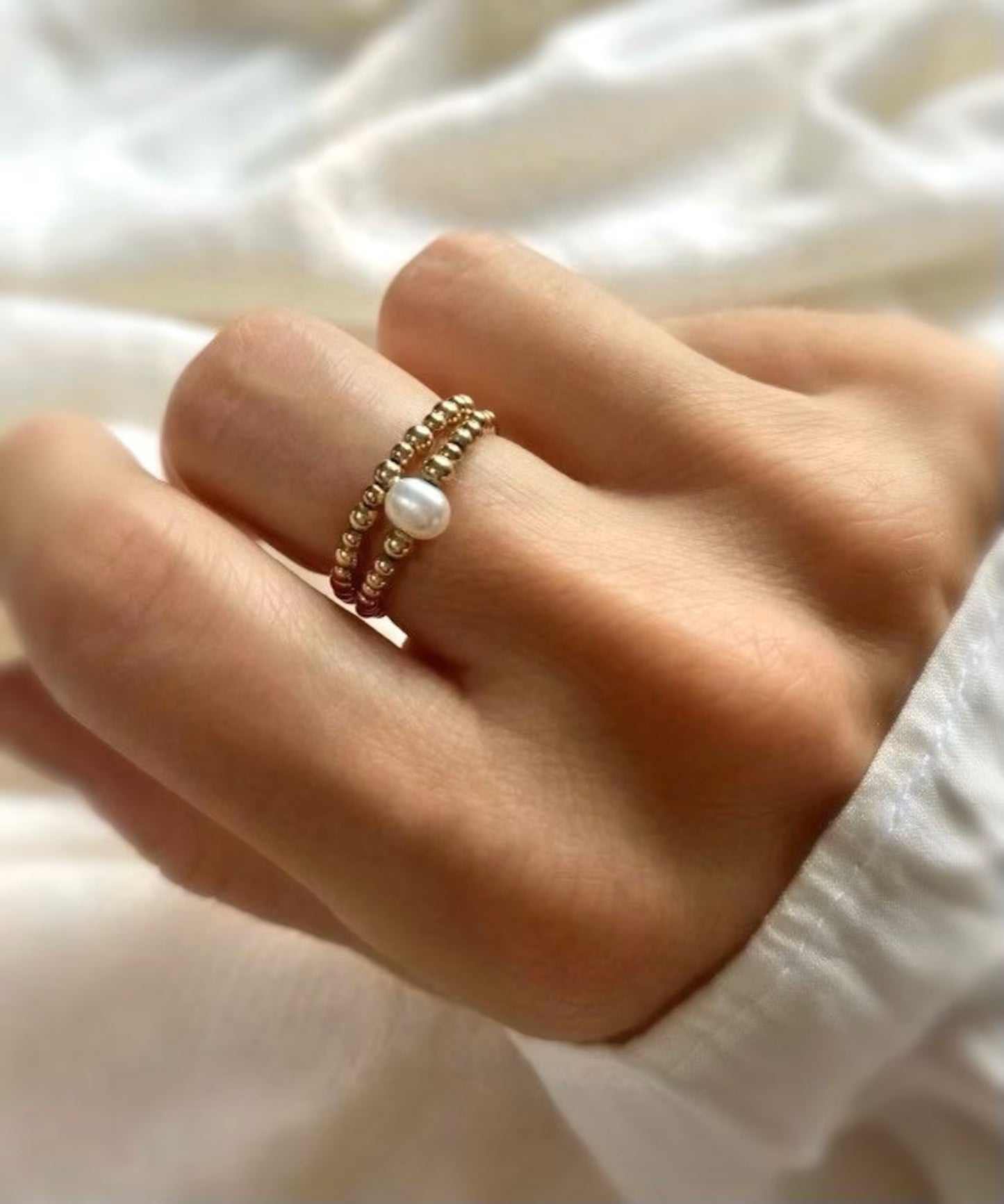 Natural pearl rings set