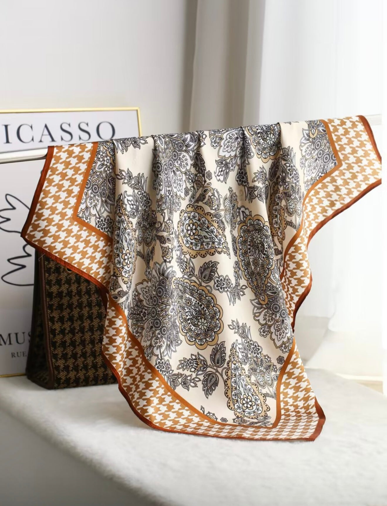 100% šilkinė skarelė "Beautiful"