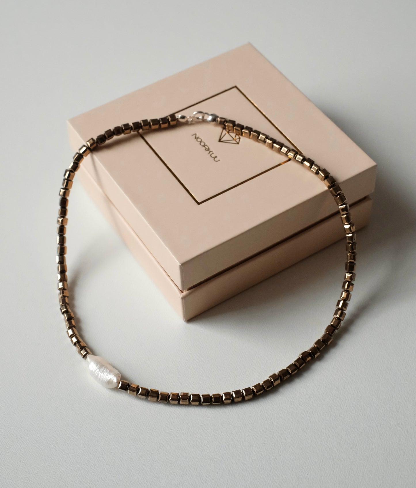 Hematite necklace "Baroque"