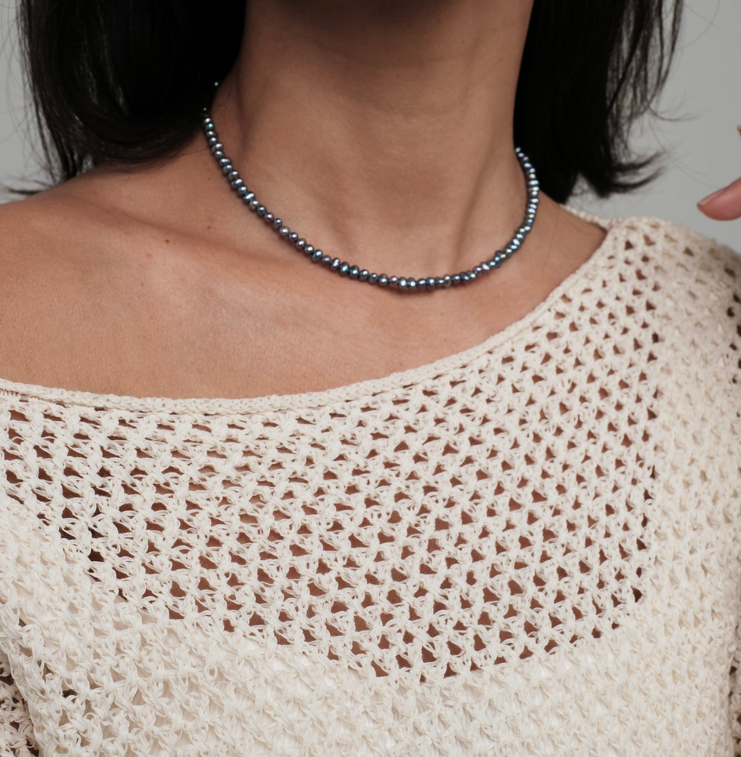 Blue pearl necklace