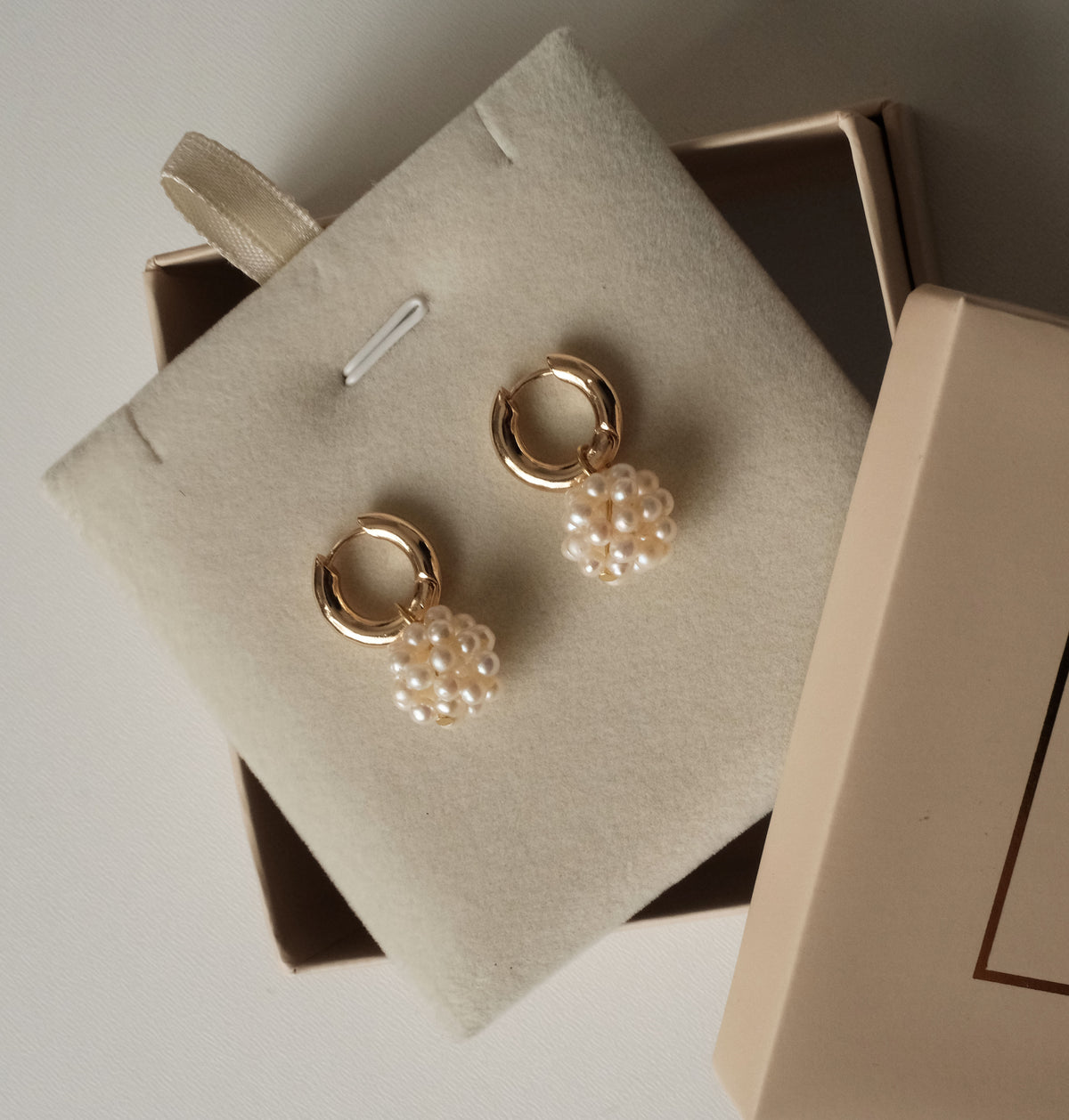 Gold plated earrings with natural pearls "Bloom"